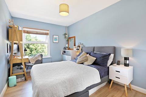 1 bedroom flat for sale, Paxton Road, London