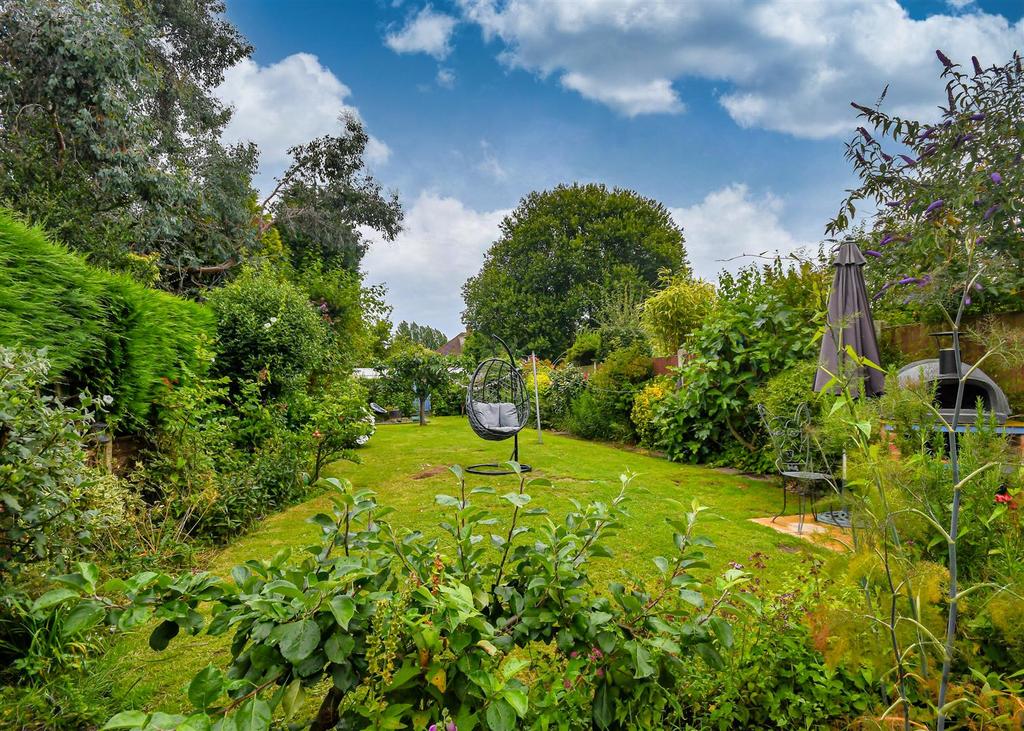 30 Orton Grove-Garden C.jpg