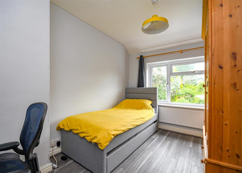 30 Orton Grove-Bedroom 2.jpg