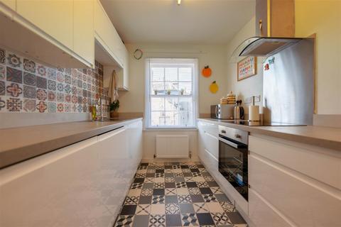 Flat 8, 3 Atholl Court, Perth, PH1 5HX