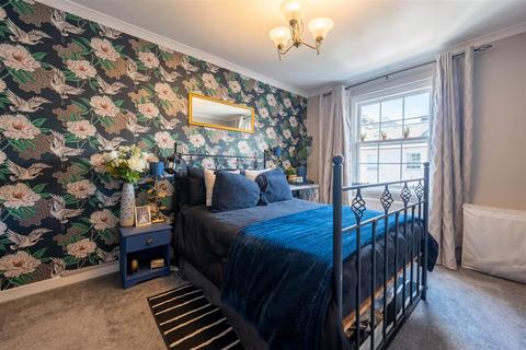 Flat 8, 3 Atholl Court, Perth, PH1 5HX