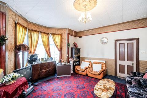 4 bedroom semi-detached house for sale, Cann Hall Road, Leytonstone