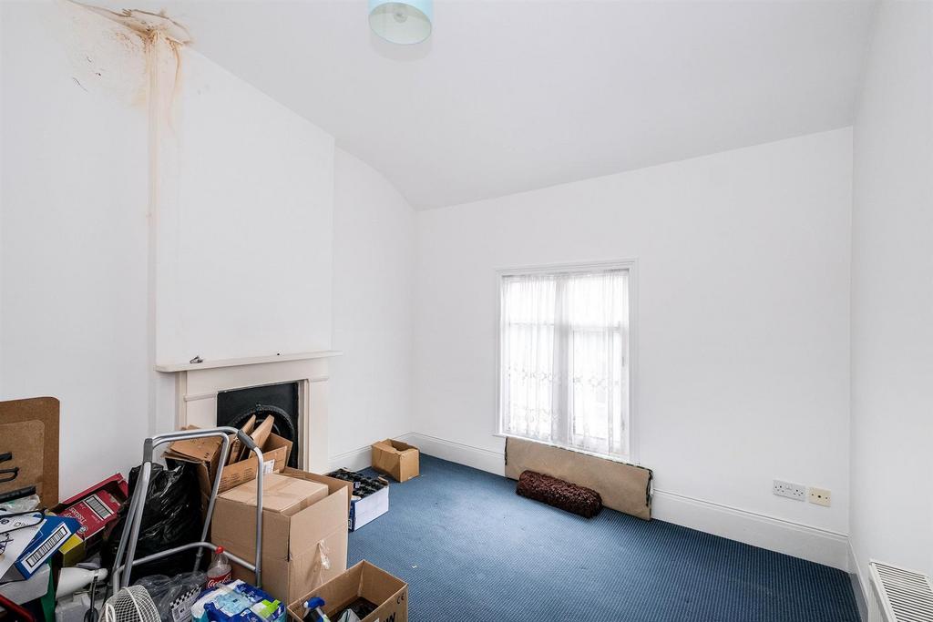 37 Cann Hall Road-8 resized.jpg