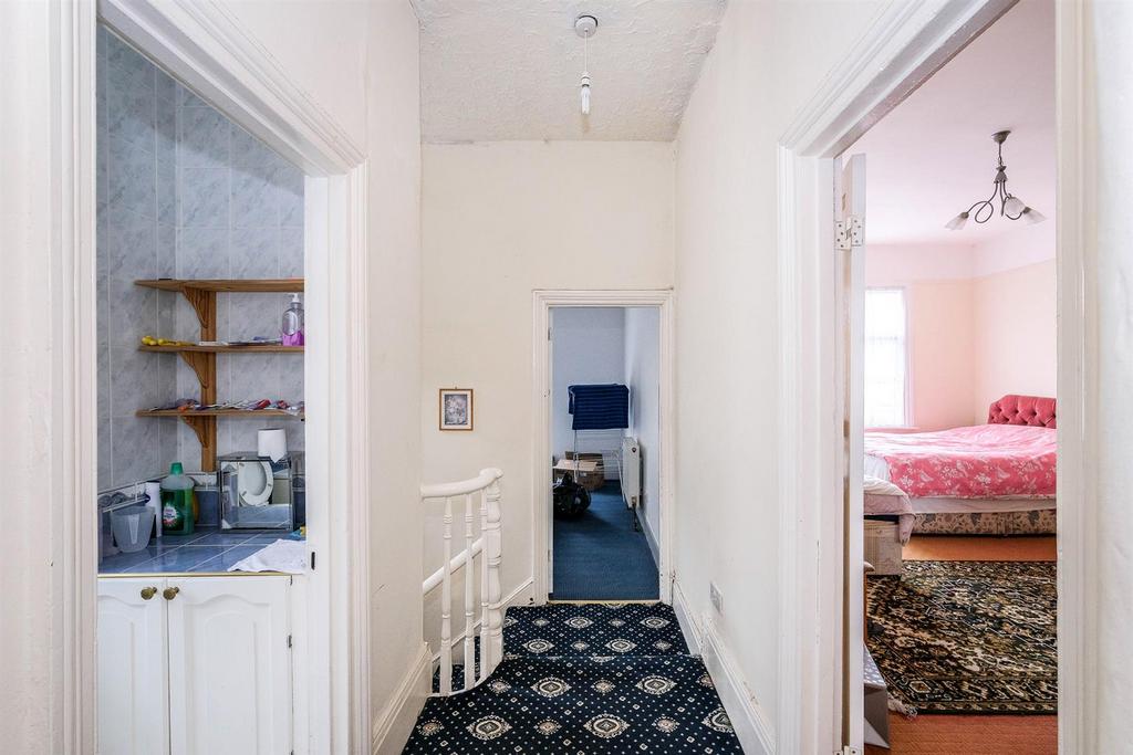 37 Cann Hall Road-6 resized.jpg
