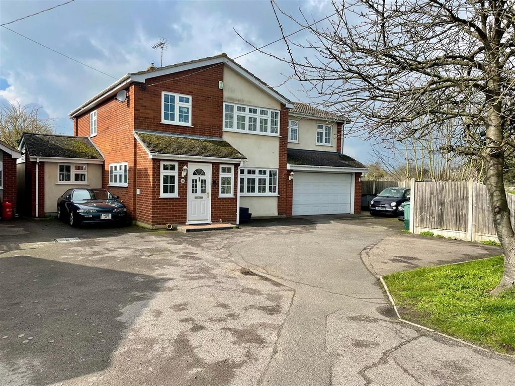 Maldon Road, BurnhamOnCrouch 5 bed detached house for sale £650,000
