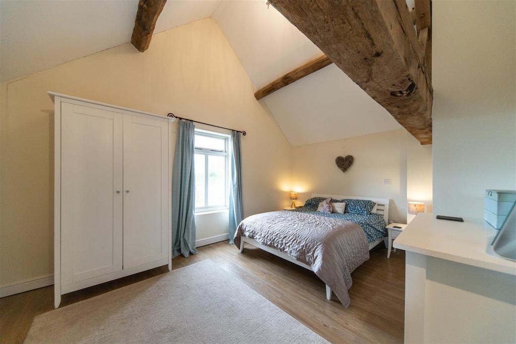 Living Quarters-3.jpg