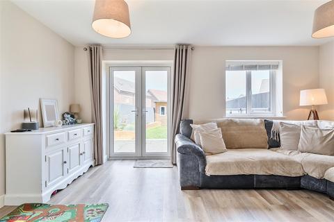 4 bedroom house for sale, Lynx street, Margate