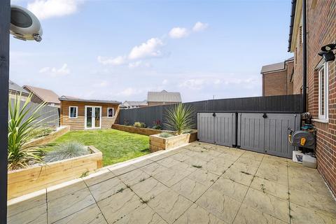 4 bedroom house for sale, Lynx street, Margate