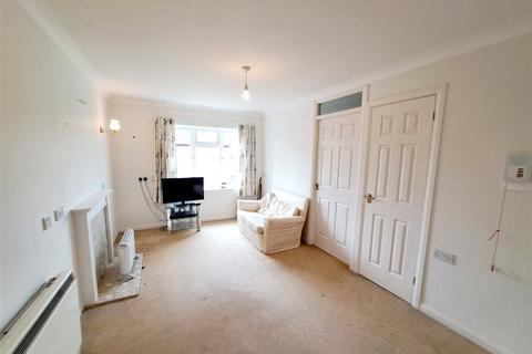 1 bedroom retirement property for sale, Hanover Court, Milton Court Lane, Dorking, Surrey, RH4