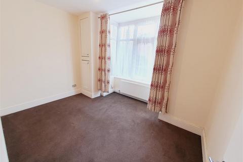 2 bedroom flat to rent, Victoria Street, Northants NN16