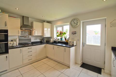 2 bedroom detached bungalow for sale, Vicarage Close, Terrington St. Clement