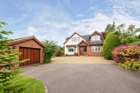 3 bedroom detached house for sale, Cleat Hill, Bedford