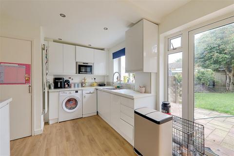 12 Hudson Close, Worthing, BN13 2SJ