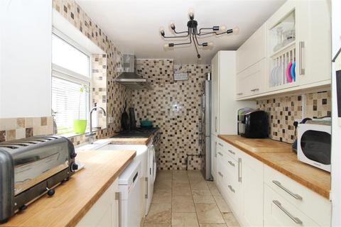 3 bedroom semi-detached house for sale, The Hawthorns, Broadstairs