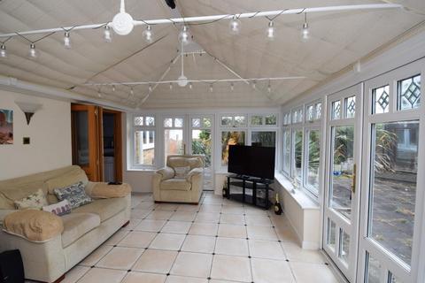 4 Beach Road, Morfa Bychan, Porthmadog, LL49 9YA