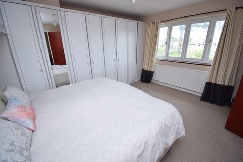 4 Beach Road, Morfa Bychan, Porthmadog, LL49 9YA