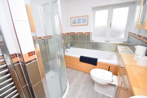 4 Beach Road, Morfa Bychan, Porthmadog, LL49 9YA