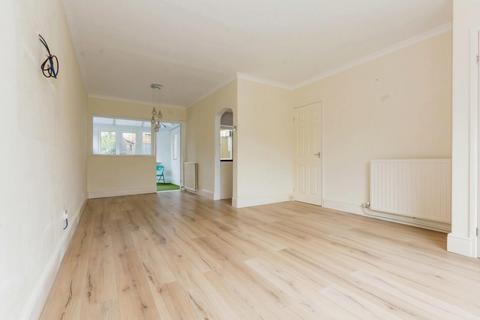 3 bedroom end of terrace house for sale, Meadow Drive, Hampton-In-Arden, Solihull