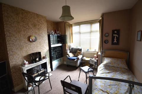 6 Park Road, Hounslow, TW3 2EU