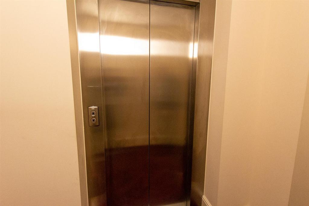6 Littlecote House - Lift.jpg