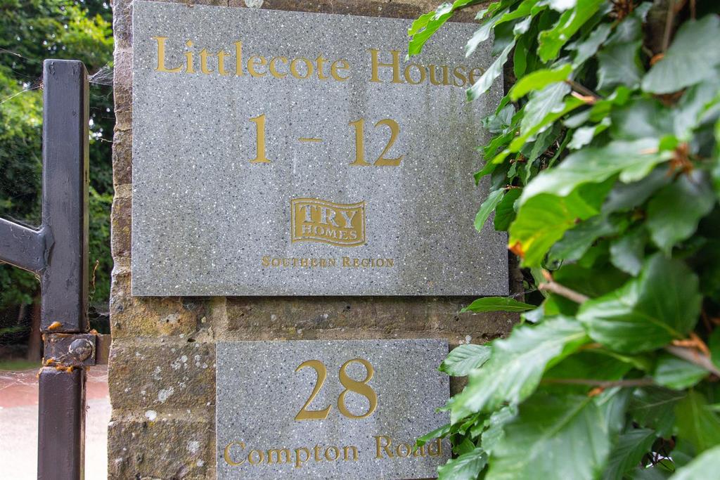 6 Littlecote House - Sign.jpg