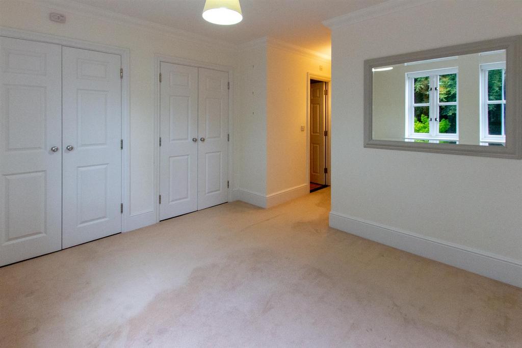 6 Littlecote House - Bedroom 1.jpg