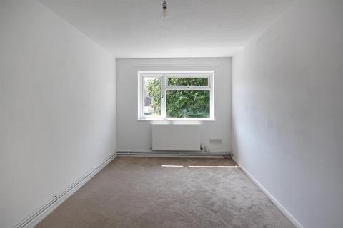 3 bedroom terraced house to rent, Drovers Close, Brighton