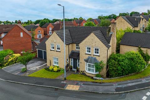 4 bedroom detached house for sale, Valley View, Mansfield