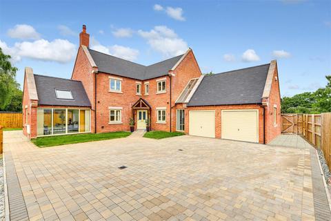 5 bedroom detached house for sale, Page Lane, Diseworth DE74