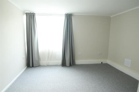 2 bedroom apartment to rent, Lordswood Road, Harborne, Birmingham, B17