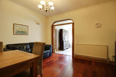 3 bedroom terraced house for sale, Clive Road, Enfield