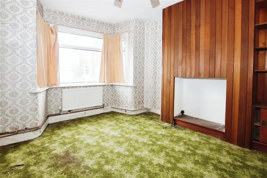 Bay fronted sitting room