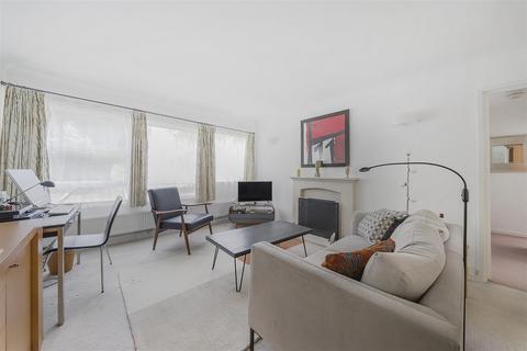 4, Marlowe Court Parkleys, Richmond, TW10 5LR