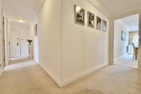 2 bedroom apartment for sale, Sunningdale Court, Lytham St Annes