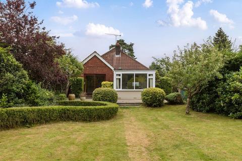 4 bedroom bungalow to rent, Witches Lane, Sevenoaks  TN13 2AX