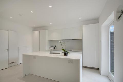 5 bedroom detached house for sale, St. Edwards Close, Golders Green, London