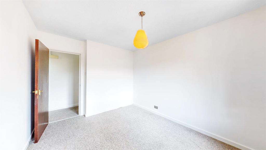 Flat 9, Astra Apartments - av QMb IKi7nev1m Lgt MPs.jp