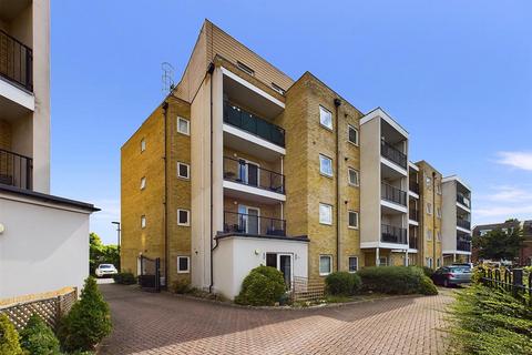 2 bedroom flat for sale, Truesdales, Uxbridge UB10