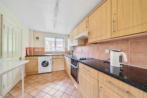 3 bedroom terraced house for sale, Britannia Road, Surbiton