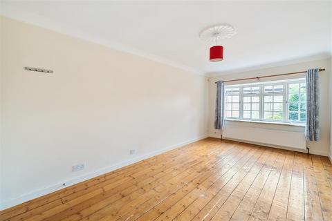 3 bedroom terraced house for sale, Britannia Road, Surbiton