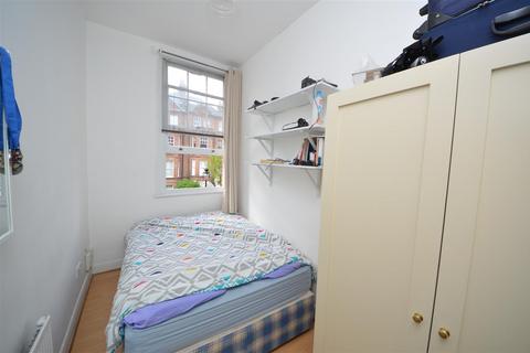 2 bedroom flat to rent, Goldhurst Terrace, South Hampstead NW6