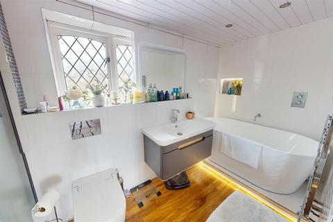 14 Aydonway, Shelf, Halifax, HX3 7QA