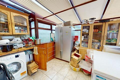 14 Aydonway, Shelf, Halifax, HX3 7QA