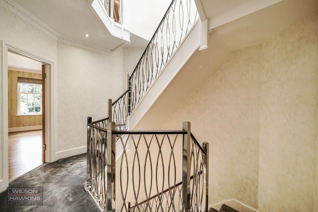 2 Oakley Grange, Mount Park Road - plj9p Gi LSQv Pd5g