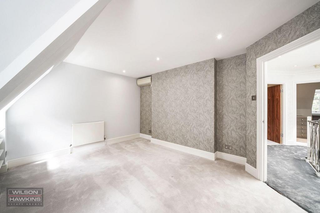 2 Oakley Grange, Mount Park Road - H7i7 Bdulpg TUK2 W