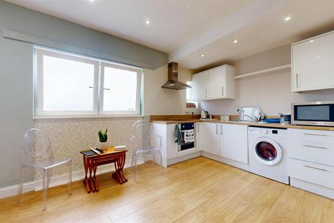 1 bedroom flat for sale, 103 Fortuneswell, Portland