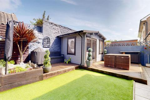 9 Augusta Close, Portland, DT5 1DF