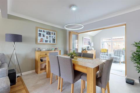 9 Augusta Close, Portland, DT5 1DF