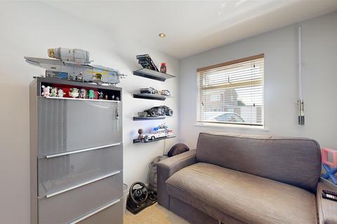 9 Augusta Close, Portland, DT5 1DF