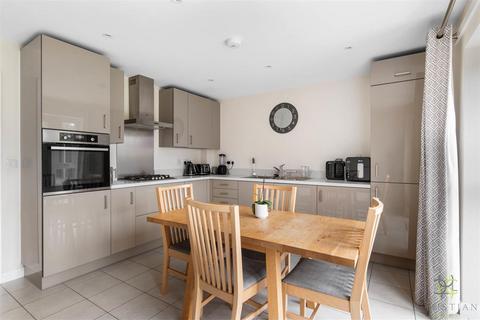 3 bedroom detached house for sale, Sladden Close, Evesham WR11